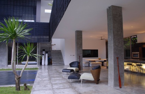 Dyanapura Villa | Modern 4bd Villa With Pool