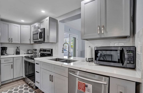 South Lake House | Modern 4BR Home, Heated Pool/Jacuzzi/Game Room
