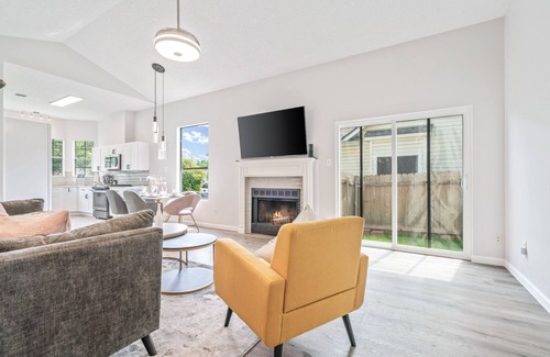 Wells Branch House | ❤️modern 5☆accommodation in 3B2B✔King size bed✔ BBQ✔ pet friendly✔5 mi to Domain