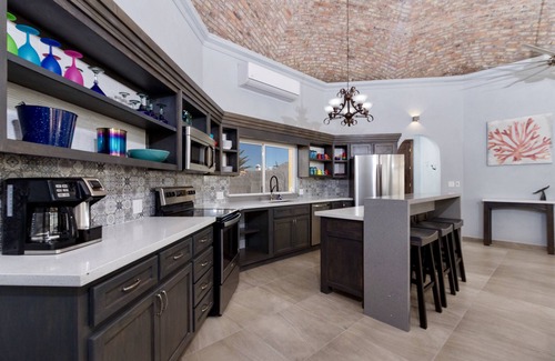 Las Conchas House | MODERN 5 Star Home in Las Conchas. IMPECCABLY CLEAN, A+ views. PRIVATE