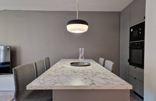 Toyen Apartment | Modern and Central Apartment, 6 mins to Oslo City