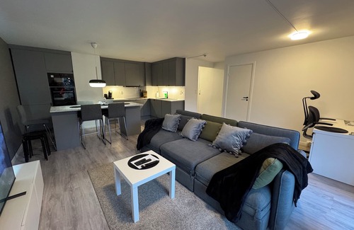 Toyen Apartment | Modern and Central Apartment, 6 mins to Oslo City