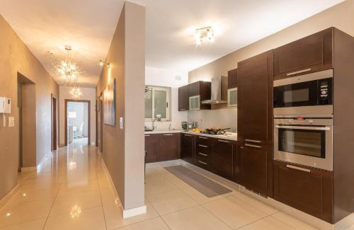 Gzira Apartment | Modern and comfortable apart Savoy Garden - Happy Rentals
