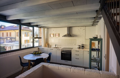 Lomazzo Bed & Breakfast | Modern and cozy Loft in Lomazzo, between Como Lake and Milan