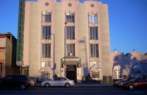 Norma Triangle Apartment | Modern and Stylish Residence in West Hollywood! Four Units, Pet-friendly, Pool!