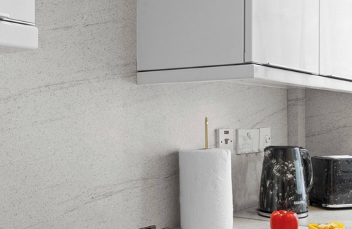 Canning Town South Apartment | Modern and stylish apartment in London Docklands - Custom House