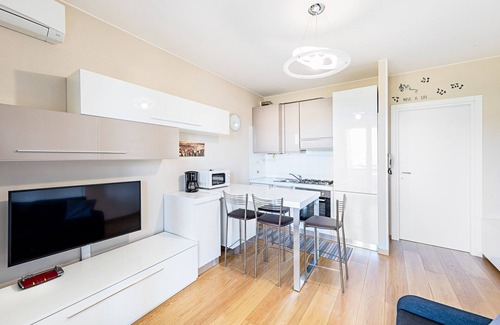 Lugana Apartment | Modern apartment with pool in Sirmione, just a few minutes' walk from the lake!