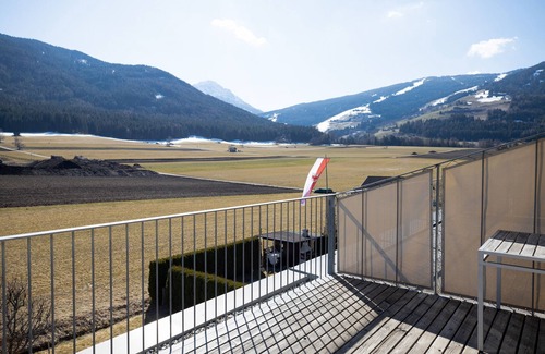 Valdaora di Mezzo Apartment | Modern Apartment "Durnbrunn 5" with Mountain View & Wi-Fi