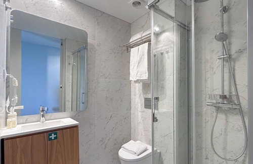 Aveiro Apartment | Modern Apartment in Aveiro with AC, WiFi, fitness room