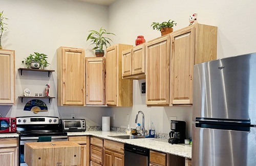 Lake City Apartment | Modern Apartment in Lake City