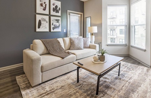 Seven Springs Apartment | Modern Apartment in Prime Location (ID9791X67)