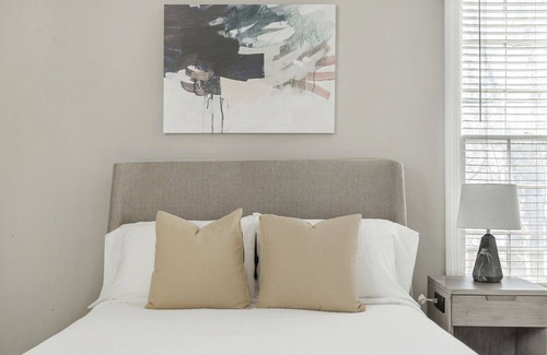 Green Hills Apartment | Modern Apartment in Prime Location (ID1242X717)