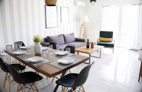 Keratsini-Drapetsona Apartment | Modern Apartment in Piraeus Port D2