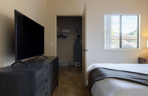 Avondale Apartment | Modern Apartment in Prime Location (ID8149X26)