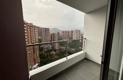 Sabaneta Apartment | MODERN APARTMENT IN SABANETA, CENTURY TOWER BUILDING.