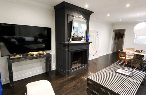 Christie Pits Apartment | Modern Apartment in the Annex in Toronto