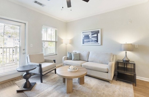 Ladson Apartment | Modern Apartment in Prime Location (ID9391X76)