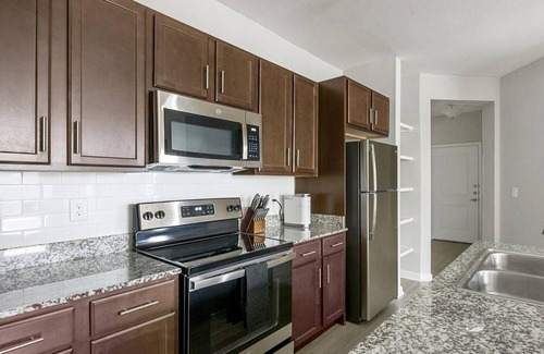 League City Apartment | Modern Apartment in Prime Location (ID1400X466)