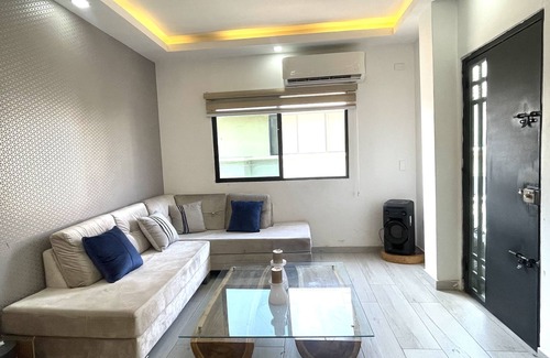 Kennedy Apartment | Modern apartment near the San Marino mall and Santa Ana port