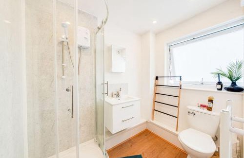 Newham Apartment | Modern Apartment near City Airport & ExCeL London