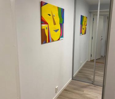 Svolvaer Apartment | Modern apartment with mountain and sea view