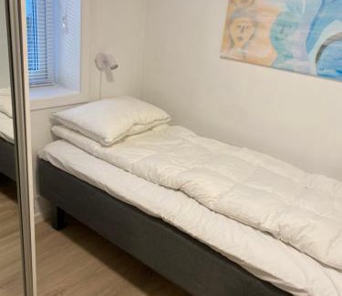 Svolvaer Apartment | Modern apartment with mountain and sea view