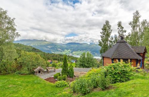 Solberg Apartment | Modern Apartment with panorama wiew