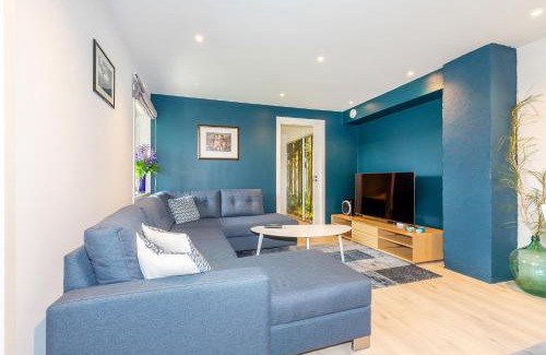 Solberg Apartment | Modern Apartment with panorama wiew