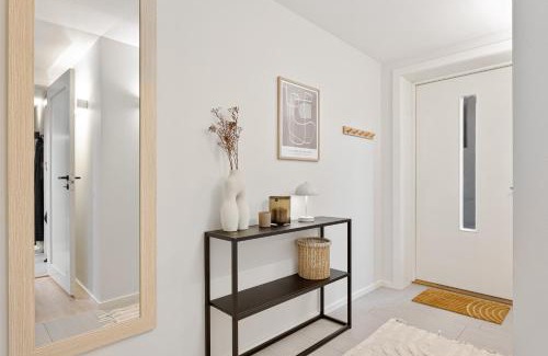 Haugesund Apartment | Modern apartment with wifi and new furniture - Free parking