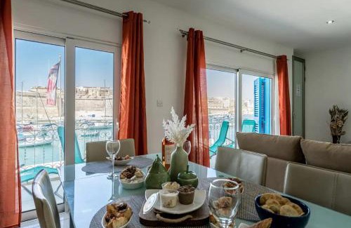 Kalkara Apartment | Modern apt Kalkara seafront!