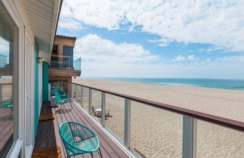Oxnard Shores House | Modern Beach Front Bungalow