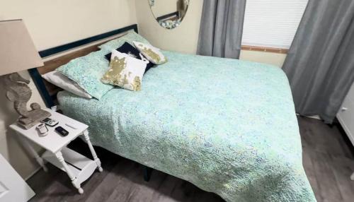 Roberta Heights In Oakdale Park House | Modern Beach Oasis & Cozy & Comfort For 4