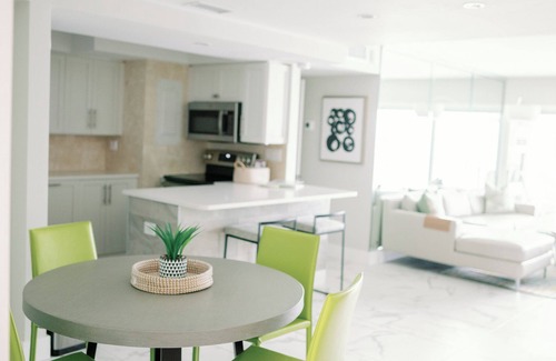 Moorings Condo | Modern Beachfront 2-bedroom condo in Beautiful Naples, FL