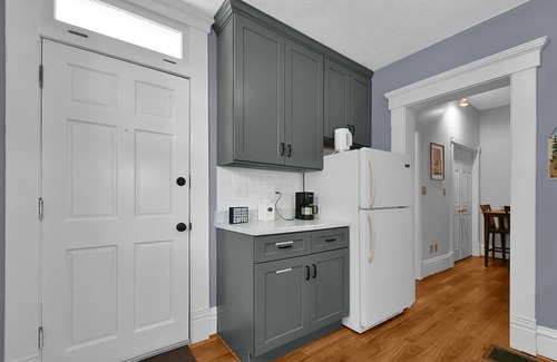 Olde Towne East House | Modern Boho🪴Style 1BR Near DT on Historic Street