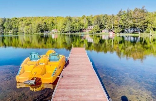 Val-des-Monts Cottage | Modern, Bright, High efficiency Four Season Cottage on Gorgeous Lake
