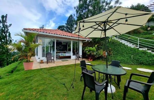 El Palmar House | Modern Cabin for 8-12 tall people from the maria