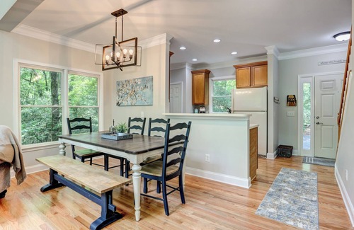 Big Canoe Cabin | Modern Cabin in Big Canoe. Waterfalls, View, GameRoom, Dog friendly