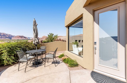St. George House | Modern Casita Near Snow Canyon w/Amazing Views & Sunny Patio