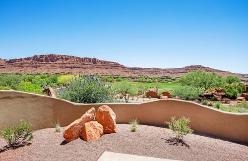 St. George House | Modern Casita Near Snow Canyon w/Amazing Views & Sunny Patio
