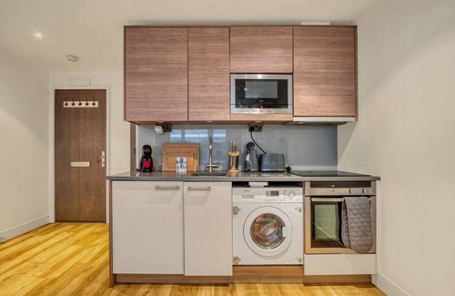 Sands End Apartment | Modern Chíc Studio Chelsea