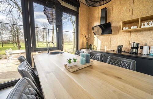 Kerkdriel Ski Chalet | Modern chalet by the river Maas
