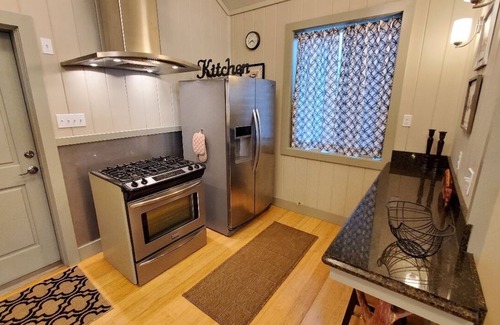 Springville Cottage | Modern Chef's Cottage + Fishing & Trails