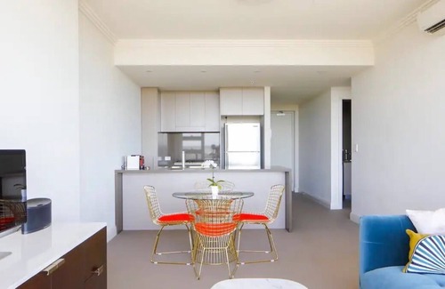 Sydney Olympic Park Apartment | Modern Chic Apartment Sydney Olympic Park