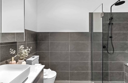 Edithvale House | Modern Coastal Getaway - New Listing