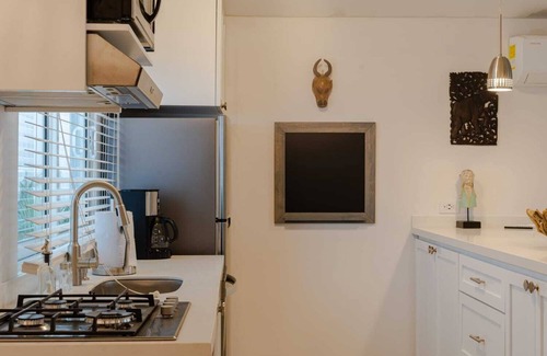 Comuna 2 Apartment | Modern Comfort by the Caribbean, Los Cocos apt Santa Marta 201