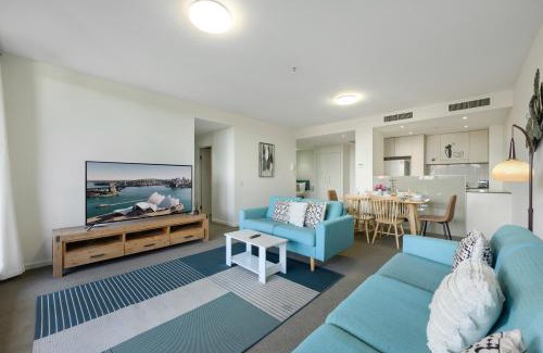 Hurstville Apartment | Modern Comfort Hurstville 2BR Wifi Train Business