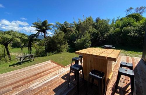 Collingwood House | Modern Comfort in Collingwood - Brand New Holiday Home