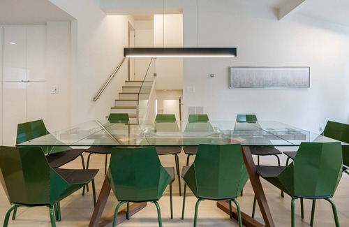Atlanta House | Modern Comfort near Gateway Sandy Springs, North Buckhead and Chastain Park