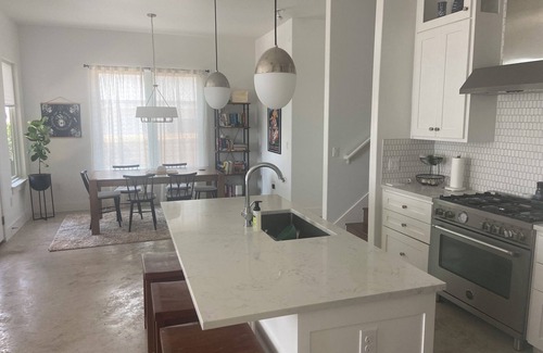 MLK Condo | Modern condo in central Austin.