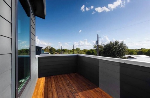MLK Condo | Modern condo in central Austin.